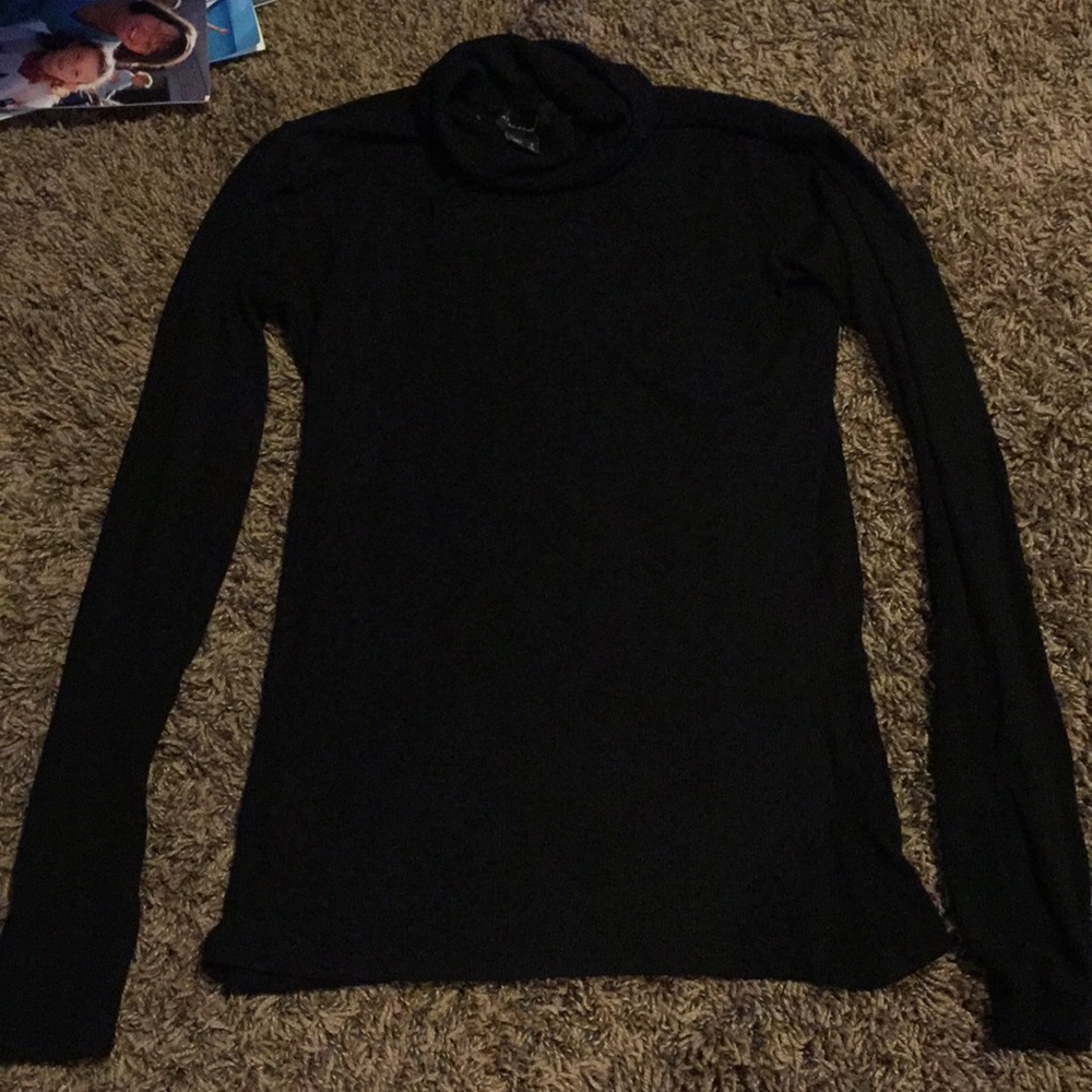 Black Atmosphere turtle neck